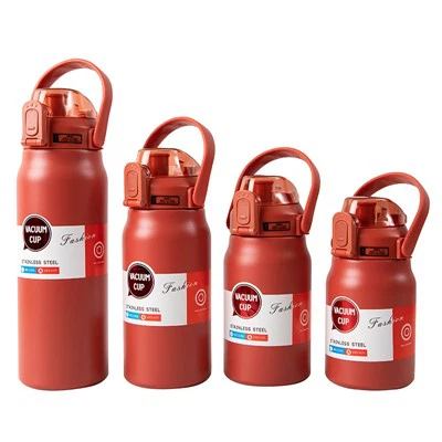 ขวดน้ำเก็บความเย็นสำหรับเดินทางที่บ้าน